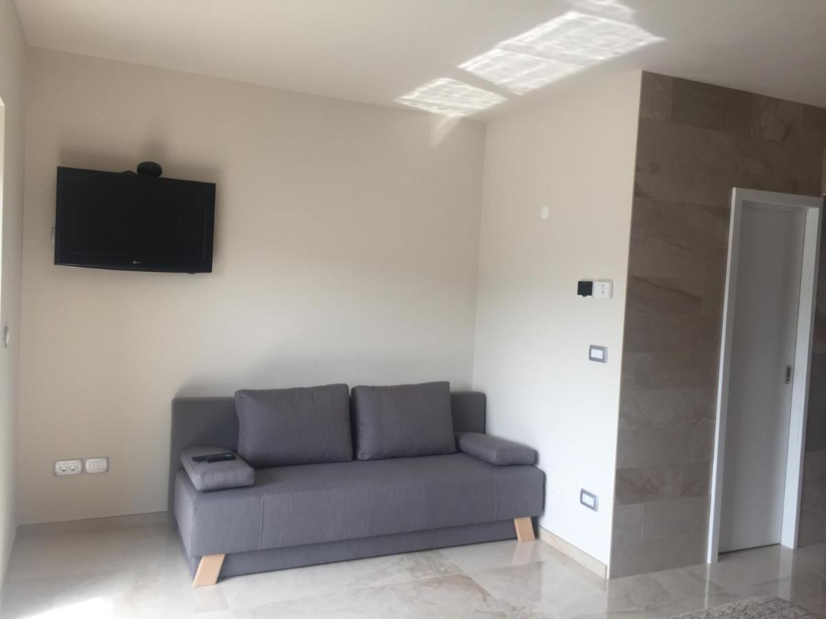 Rooms And Apartments Lisjak โคเปร์ ภายนอก รูปภาพ