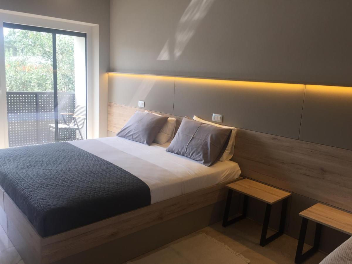 Rooms And Apartments Lisjak โคเปร์ ภายนอก รูปภาพ