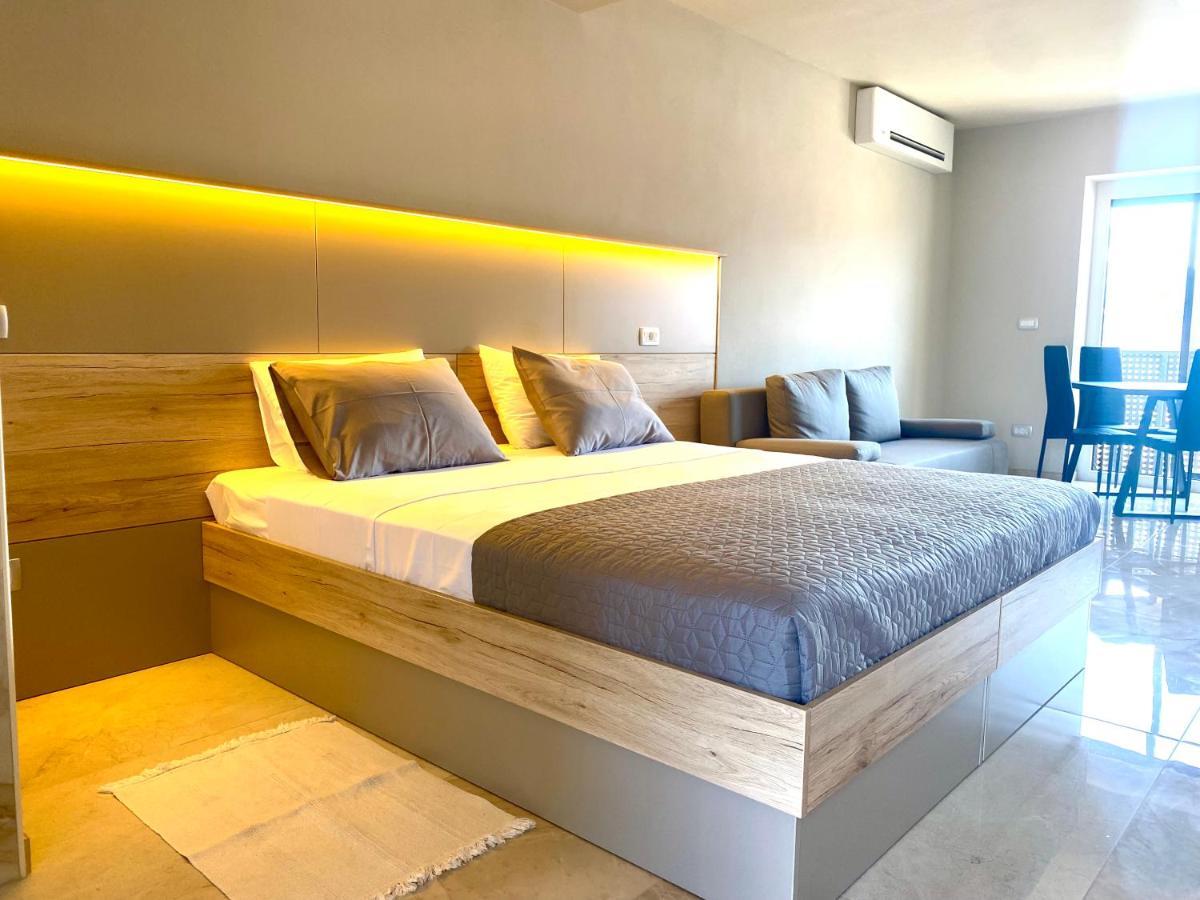 Rooms And Apartments Lisjak โคเปร์ ภายนอก รูปภาพ