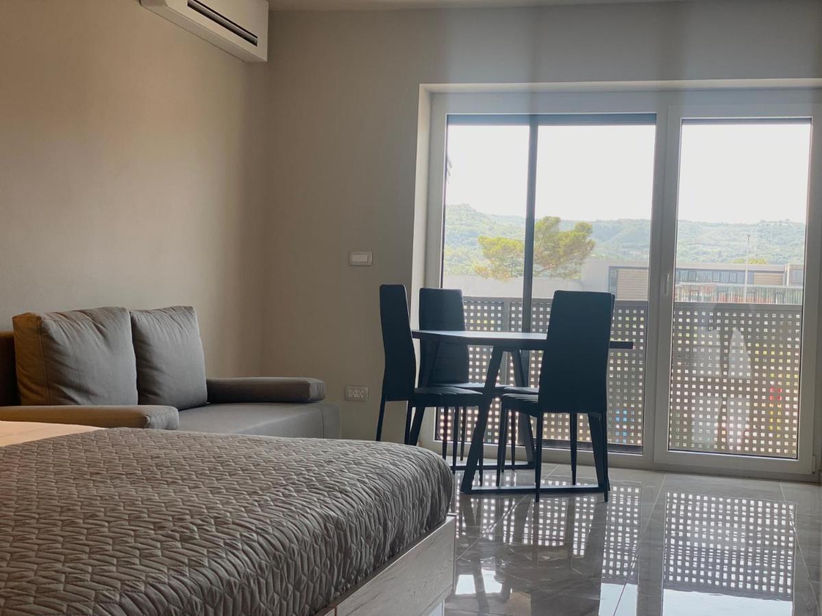 Rooms And Apartments Lisjak โคเปร์ ภายนอก รูปภาพ