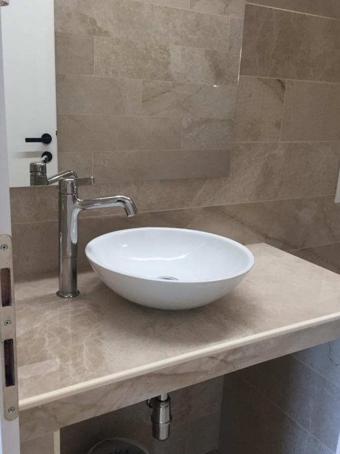 Rooms And Apartments Lisjak โคเปร์ ภายนอก รูปภาพ