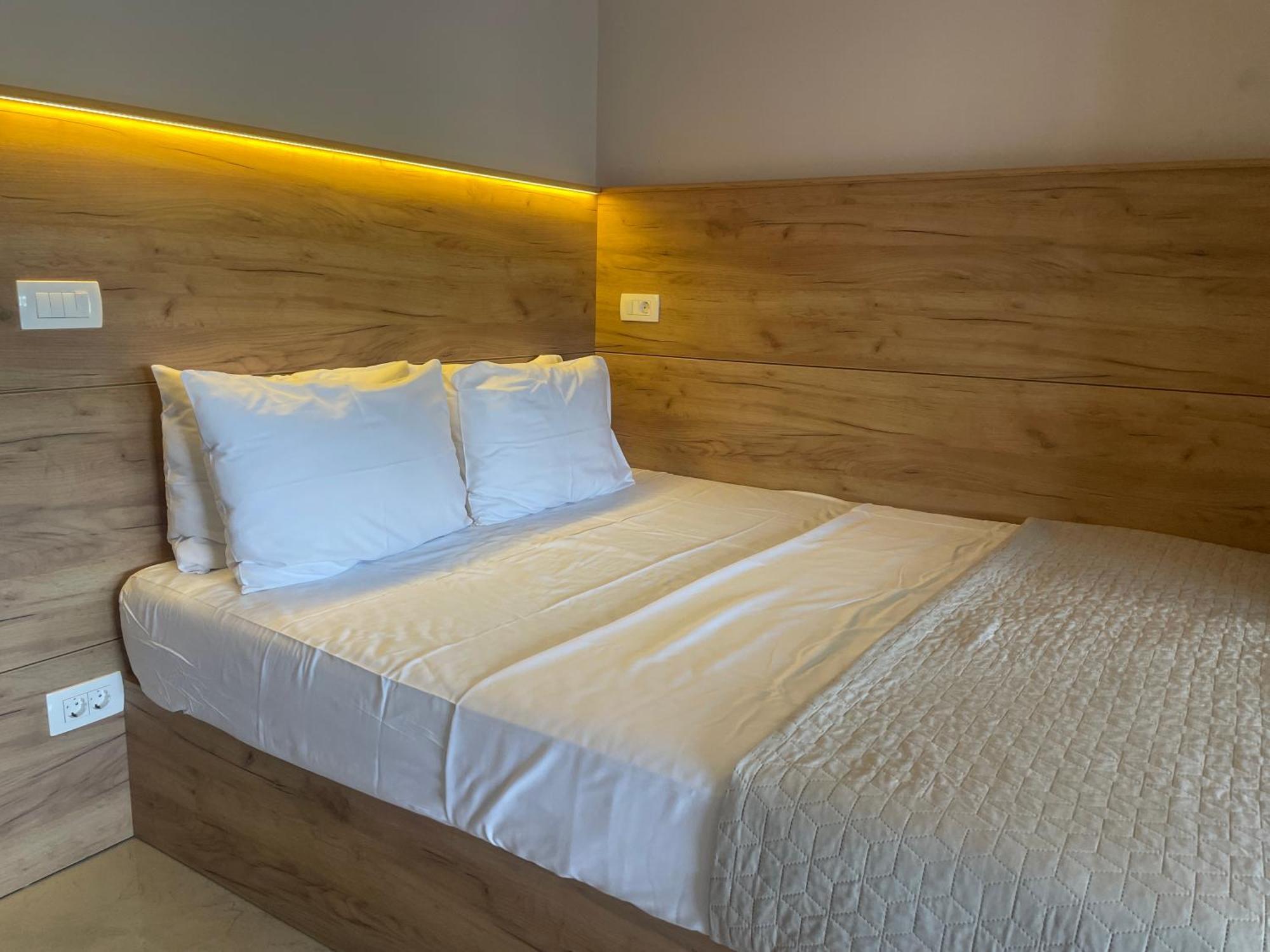 Rooms And Apartments Lisjak โคเปร์ ภายนอก รูปภาพ