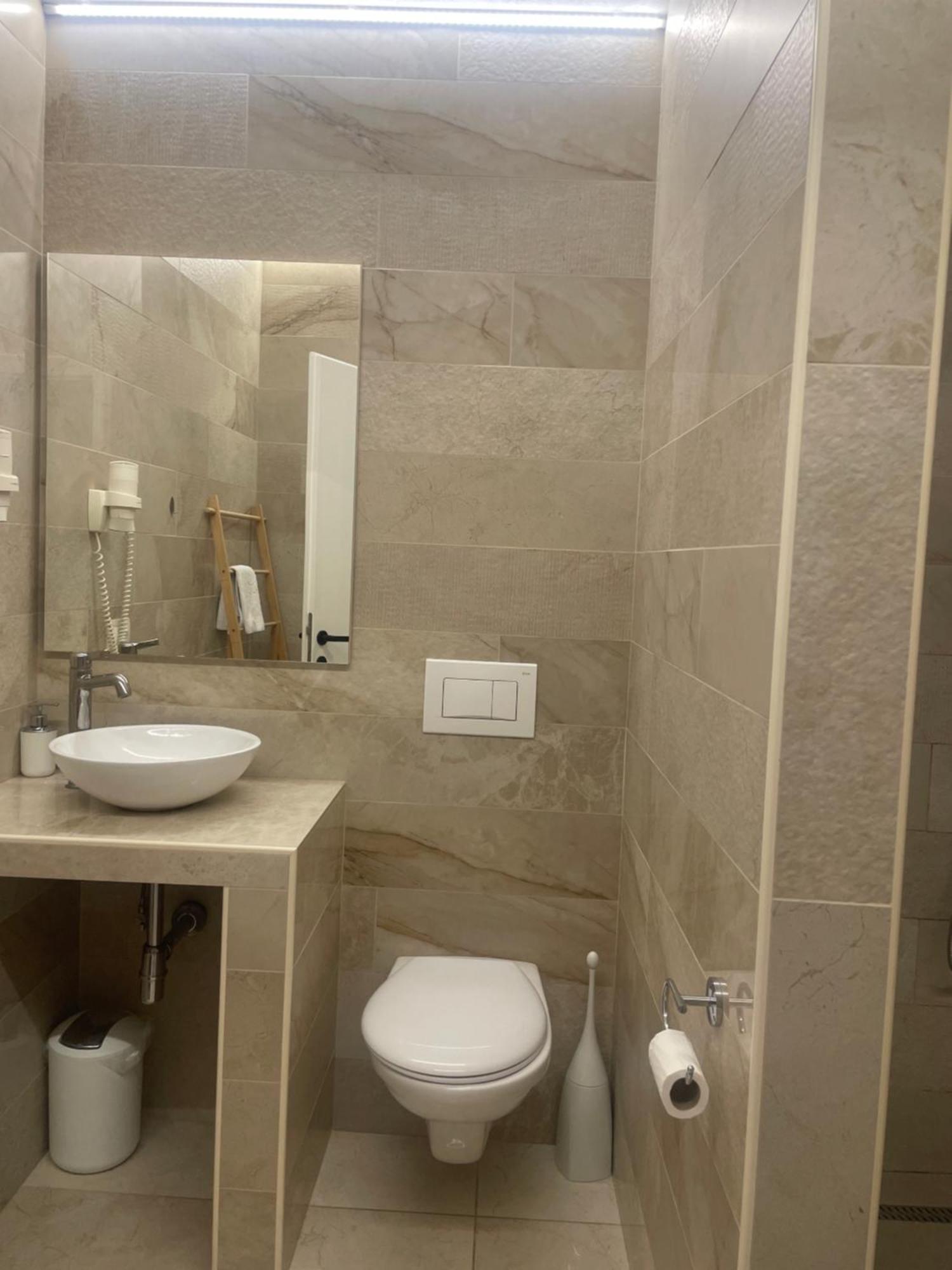 Rooms And Apartments Lisjak โคเปร์ ภายนอก รูปภาพ