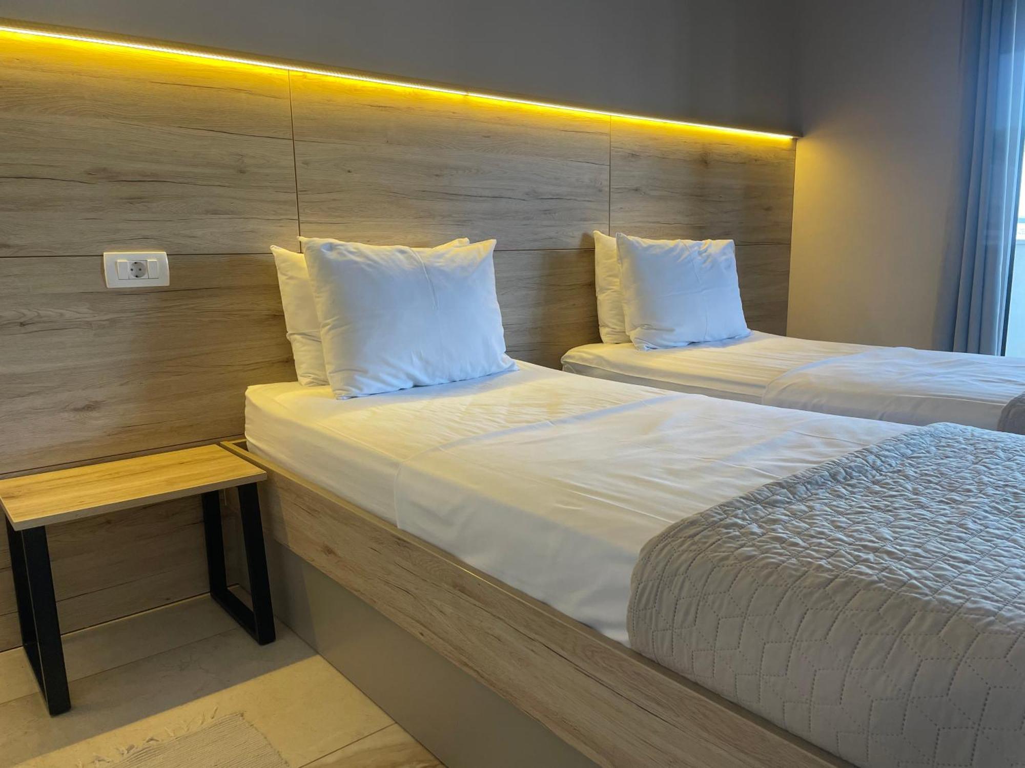 Rooms And Apartments Lisjak โคเปร์ ภายนอก รูปภาพ